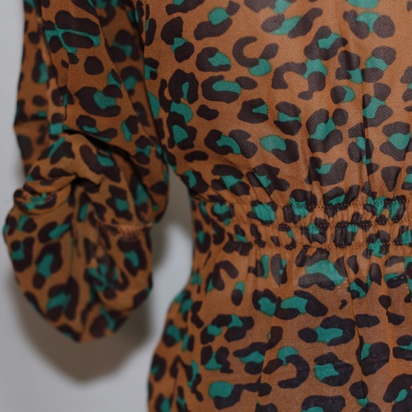 Leopard Crop Top - Picture 9 of 15